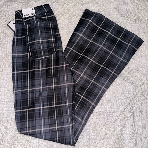 NWT Plaid 90s Flare Jeans - Picture 4 of 4